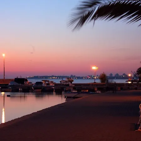 Andelo, Tommy, Leon Apartman Bibinje