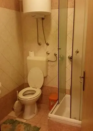 Apartman Andelo, Tommy, Leon Bibinje