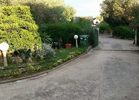 Andelo, Tommy, Leon Apartman *