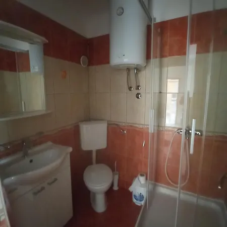 Andelo, Tommy, Leon Appartement *