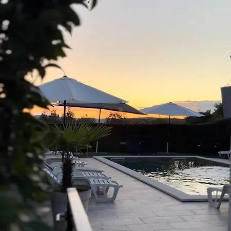 Andelo, Tommy, Leon Apartman Bibinje