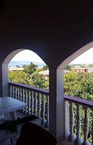 Andelo, Tommy, Leon *